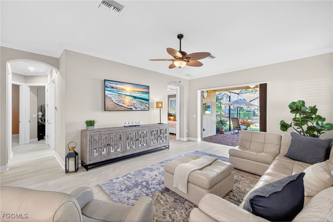 11126 Laughton CIR