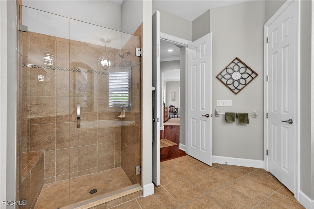 10890 Stonington AVE