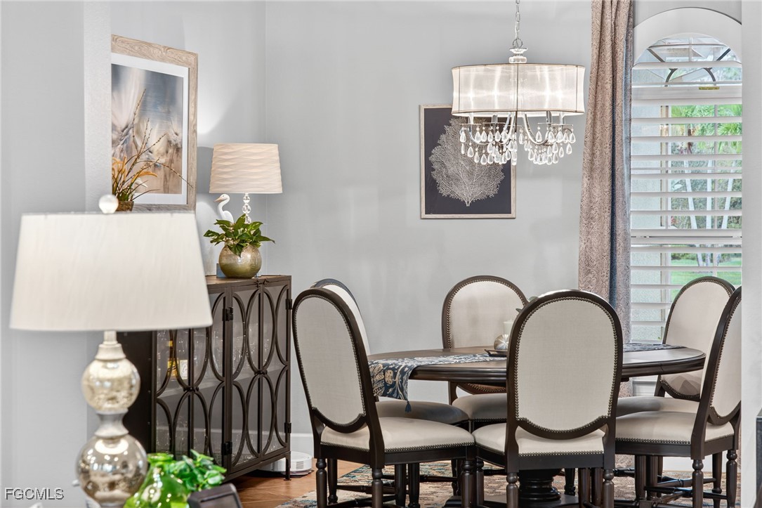 10890 Stonington AVE