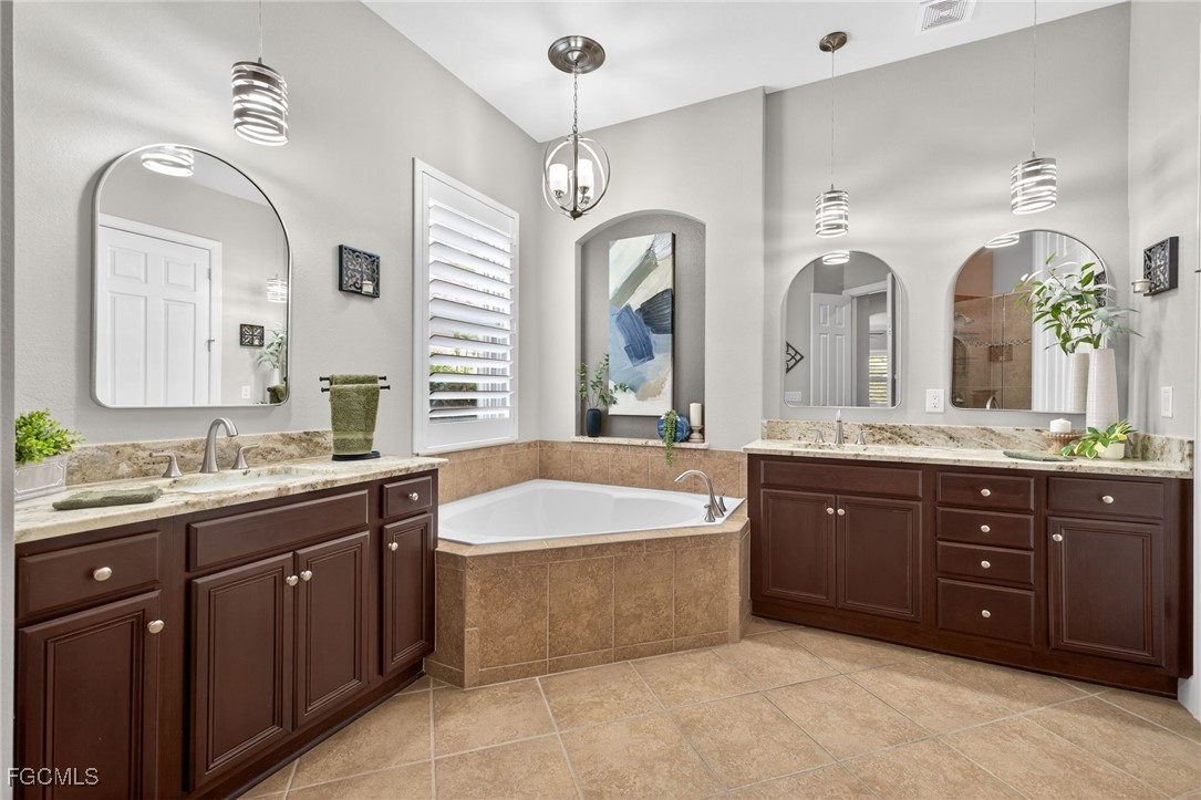 10890 Stonington AVE