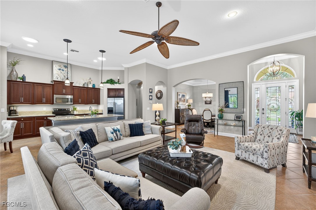 10890 Stonington AVE