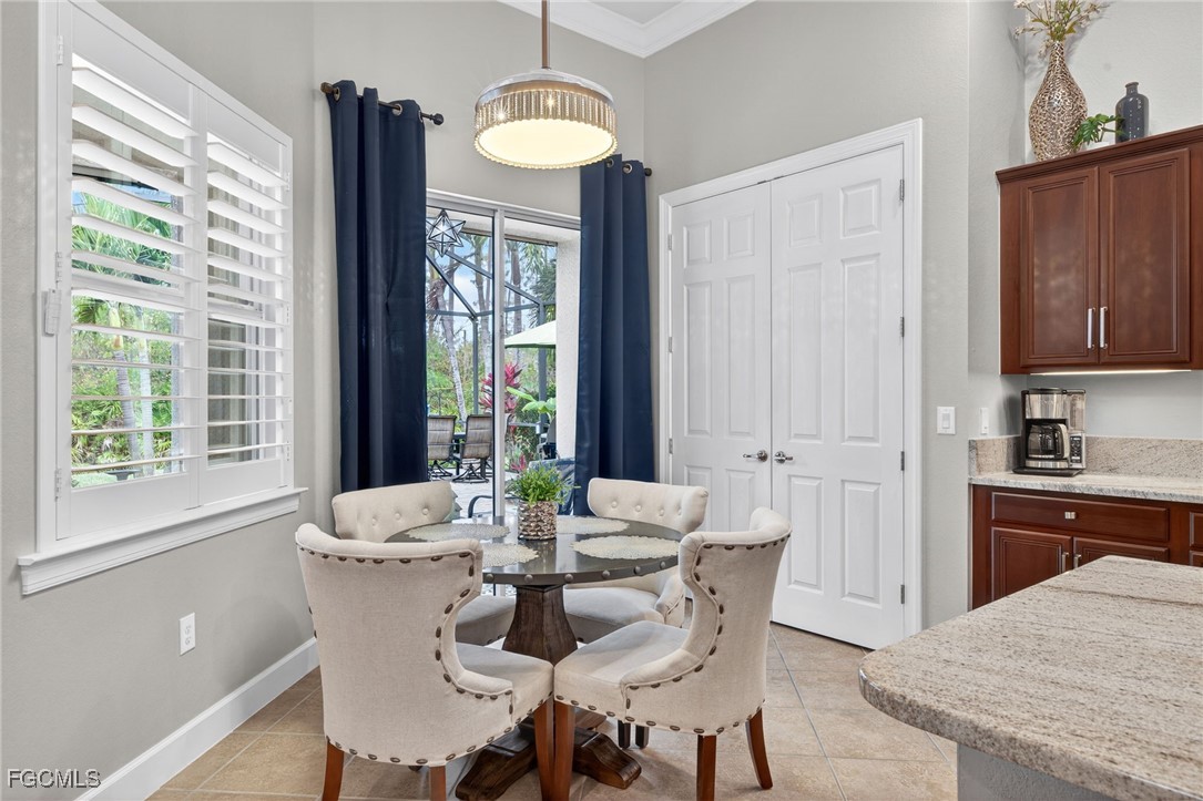 10890 Stonington AVE