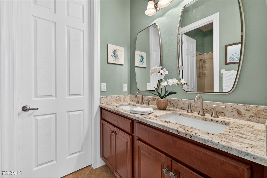 10890 Stonington AVE