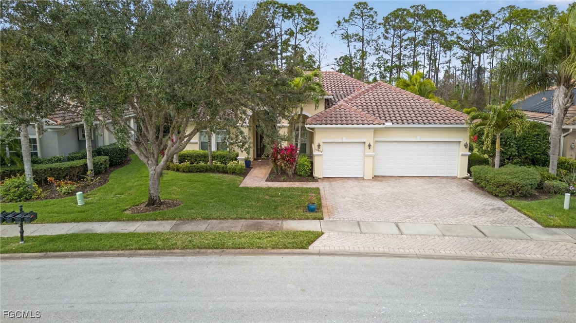 10890 Stonington AVE