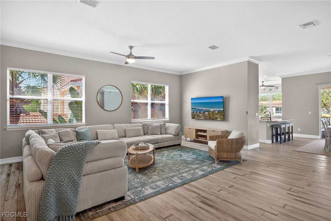 7071 San Lorenzo CT 201