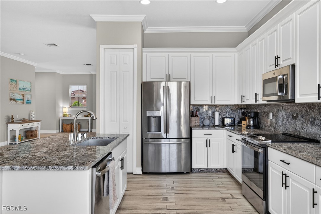 7071 San Lorenzo CT 201