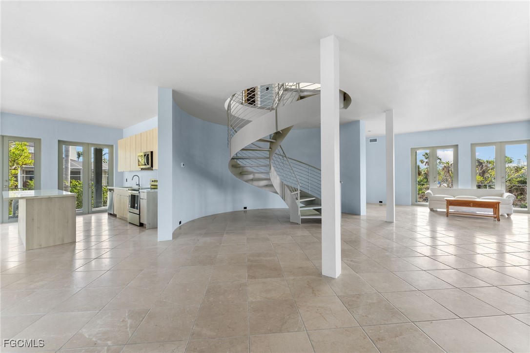 4150 Dingman DR