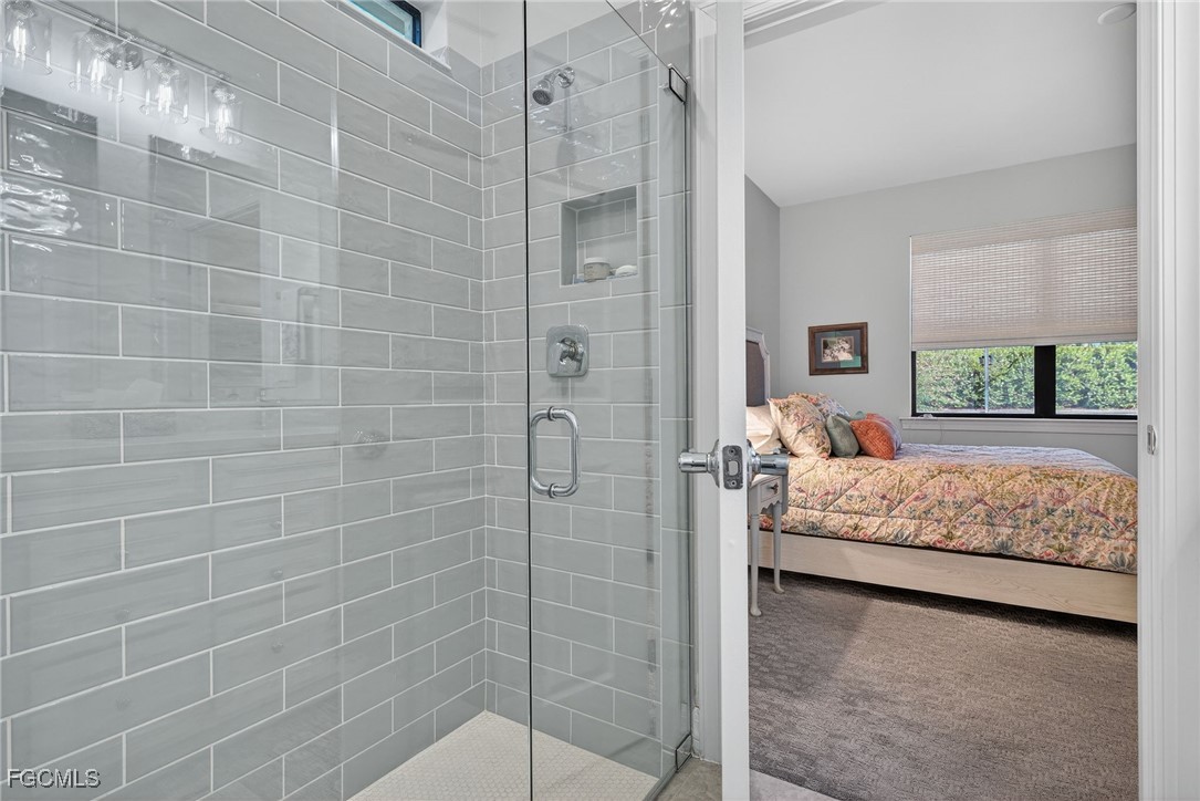 11268 Carlingford RD