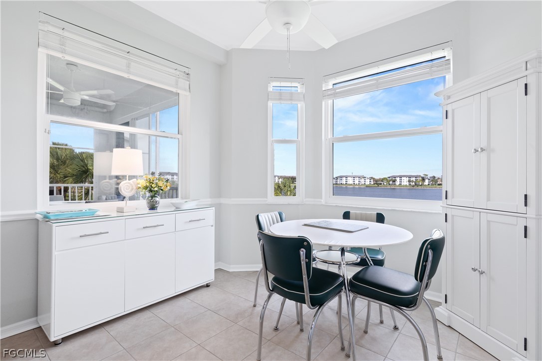 10460 Washingtonia Palm WAY 1332