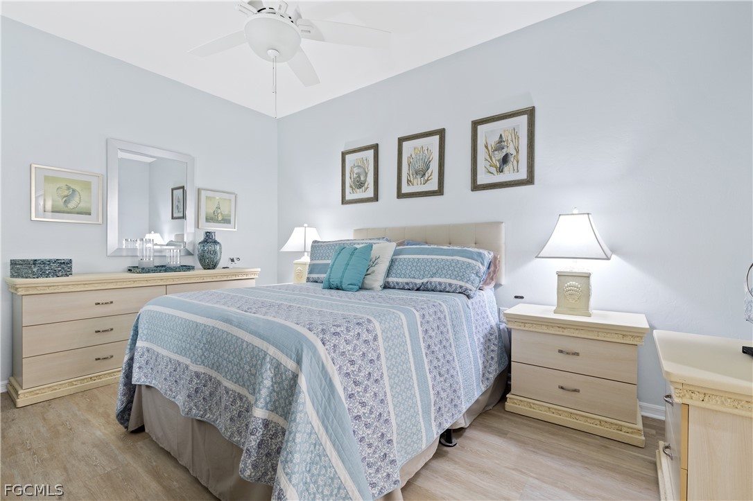 10460 Washingtonia Palm WAY 1332