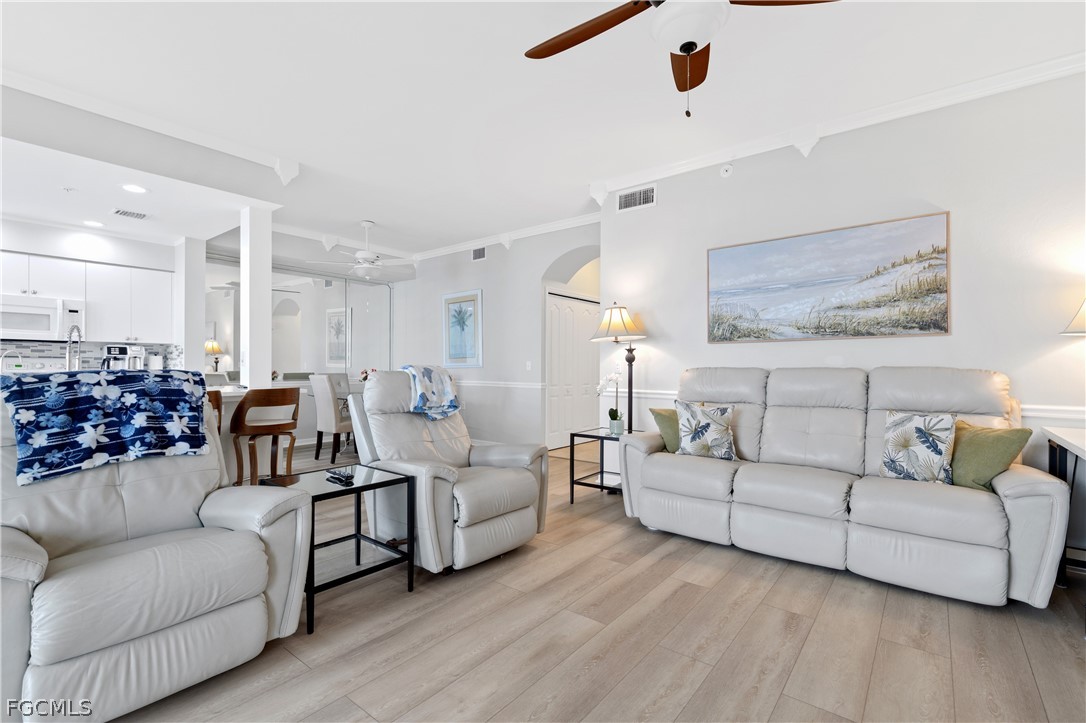 10460 Washingtonia Palm WAY 1332