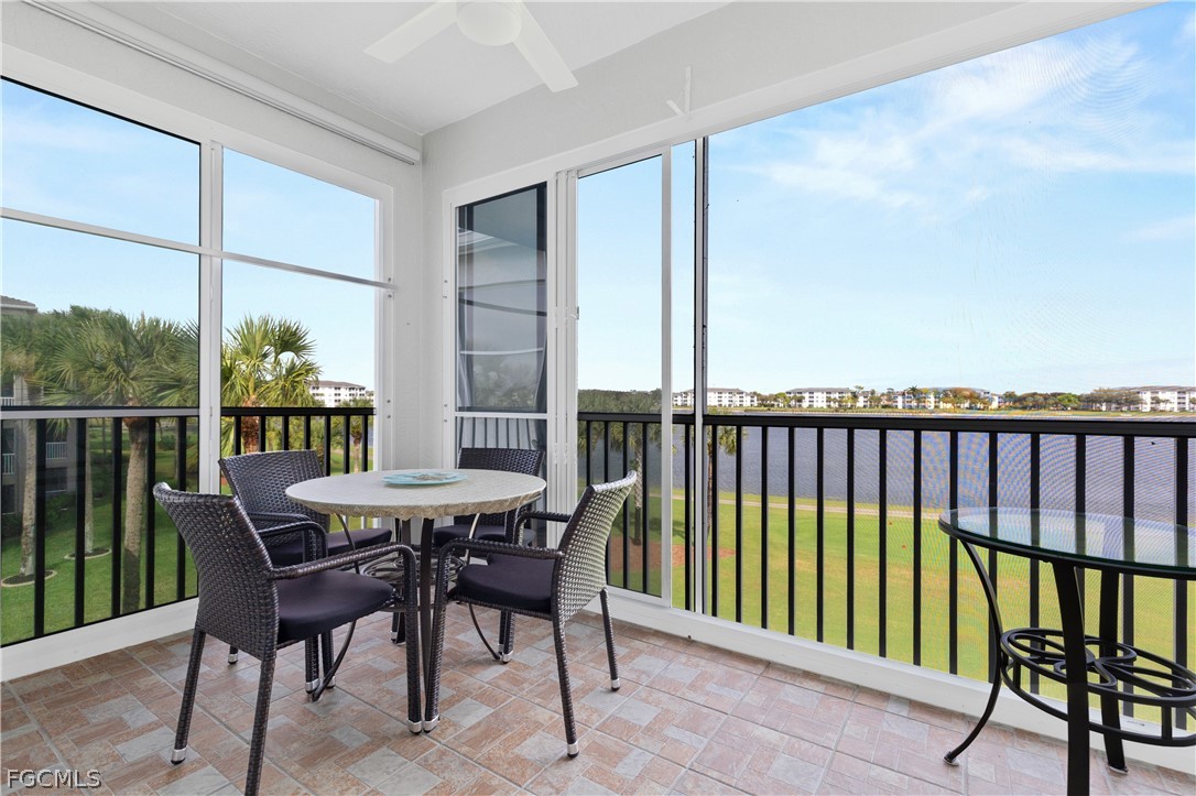 10460 Washingtonia Palm WAY 1332