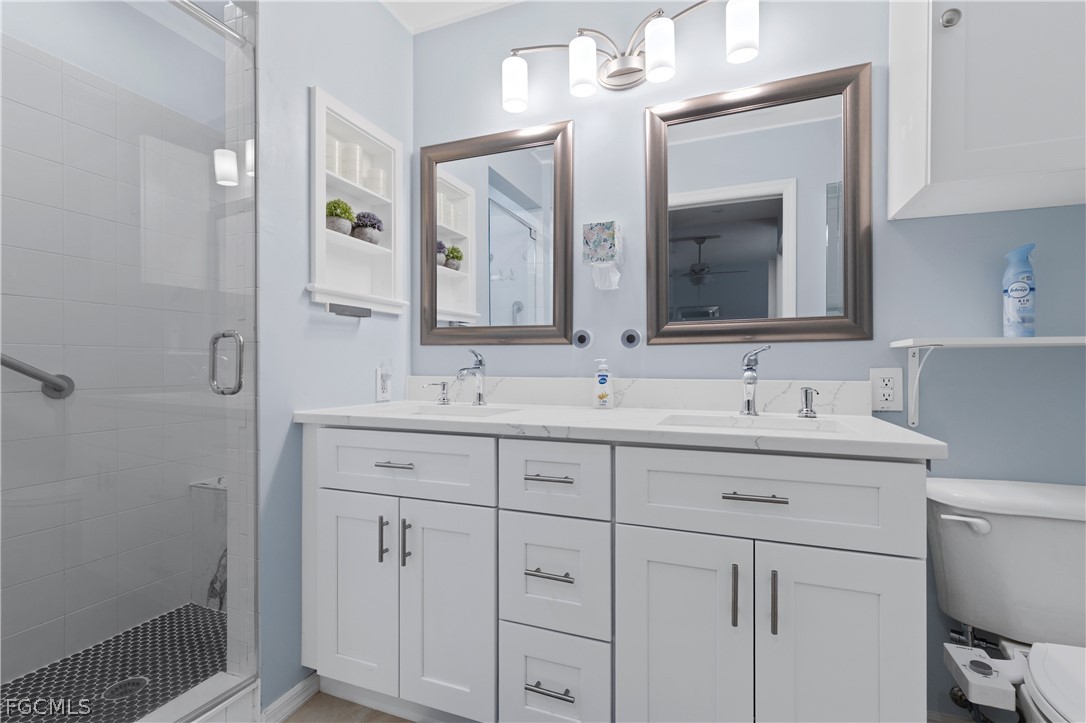 10460 Washingtonia Palm WAY 1332