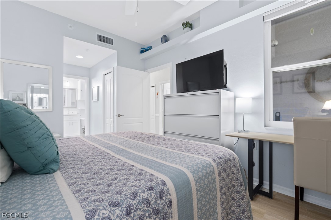 10460 Washingtonia Palm WAY 1332