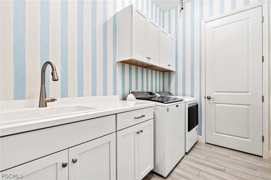 13853 Magnolia Isle DR