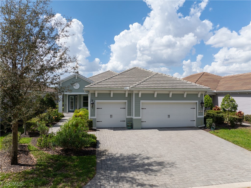 13853 Magnolia Isle DR