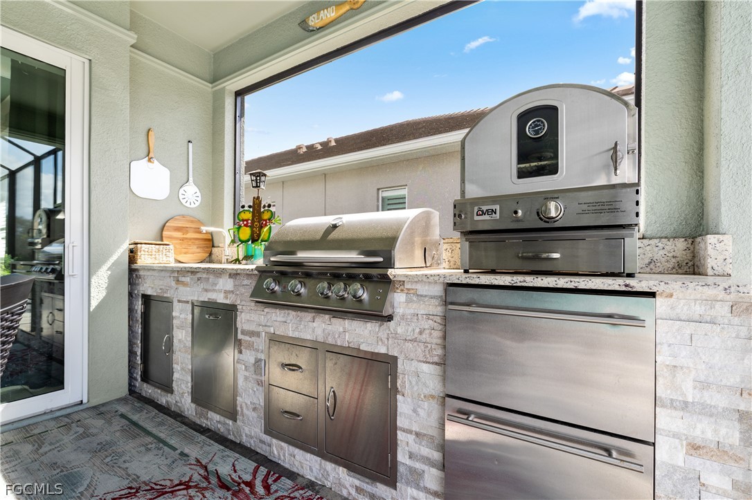 13853 Magnolia Isle DR