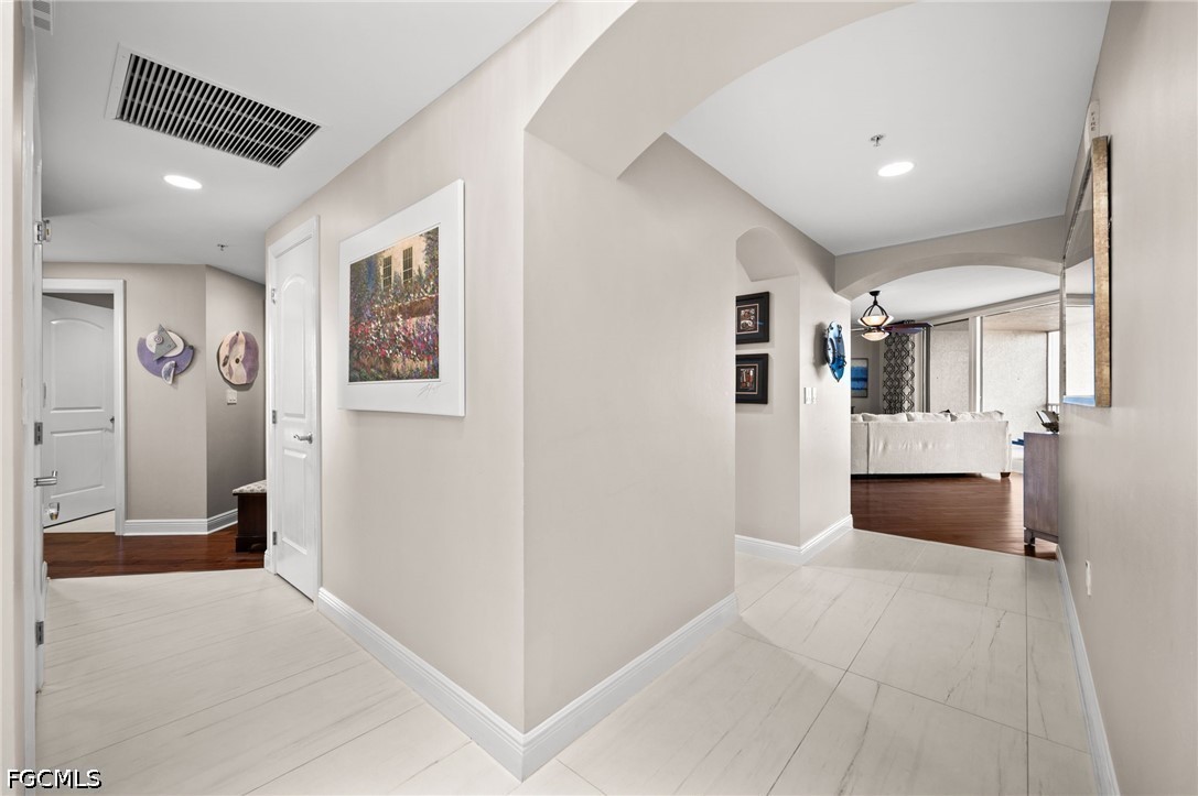 2090 W First ST G807