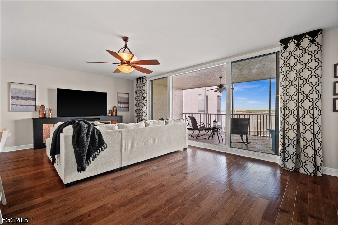 2090 W First ST G807