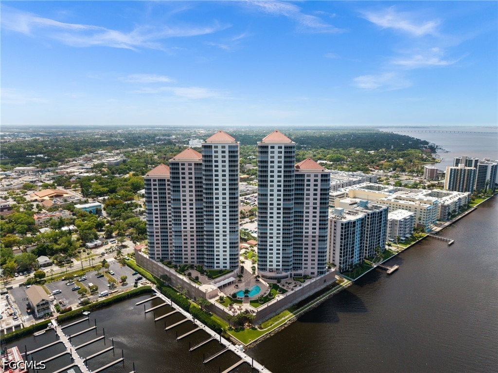 2090 W First ST G807