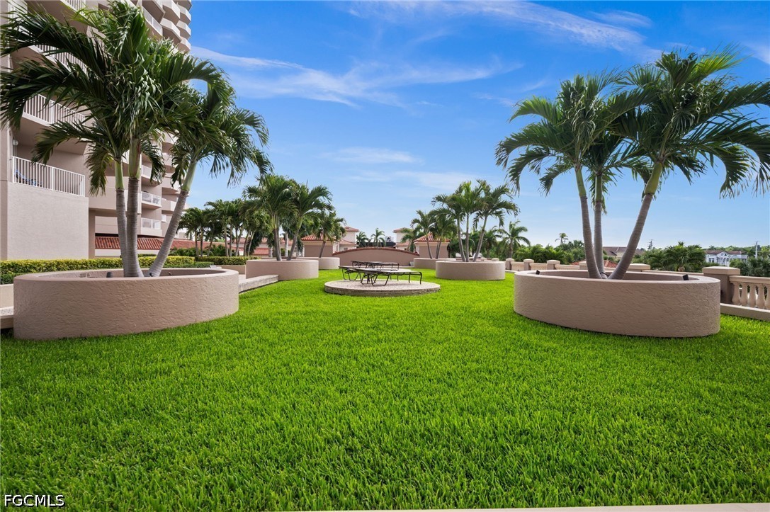 2090 W First ST G807