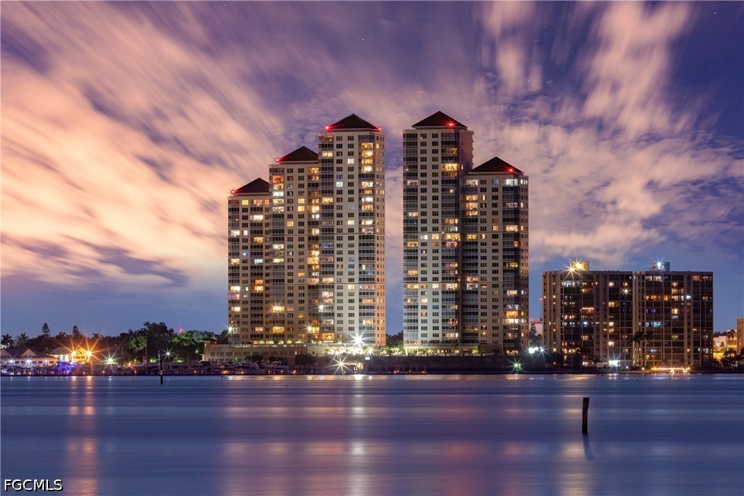 2090 W First ST G807