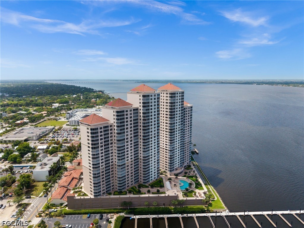 2090 W First ST G807