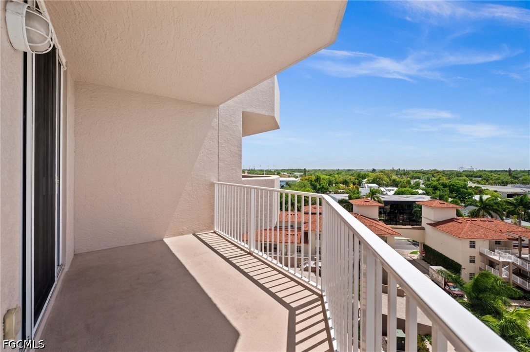 2090 W First ST G807