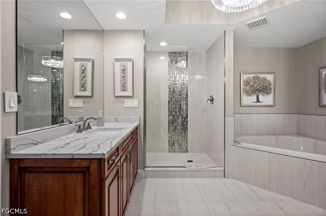 2090 W First ST G807