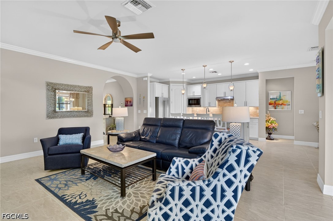 11813 Darcy PL