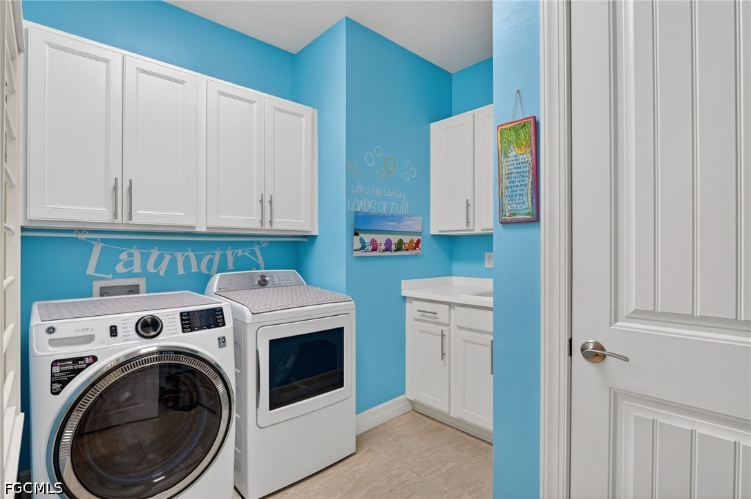 11813 Darcy PL