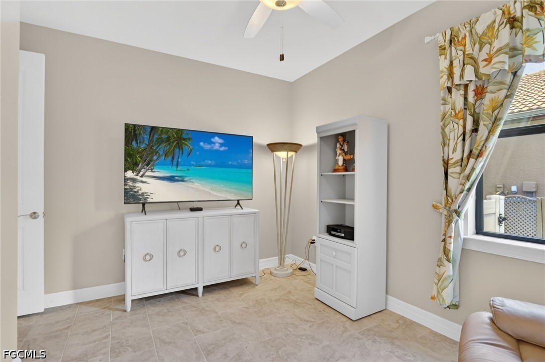 11813 Darcy PL