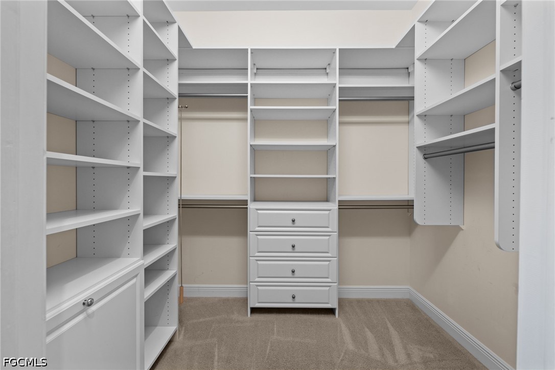 11507 Giulia DR