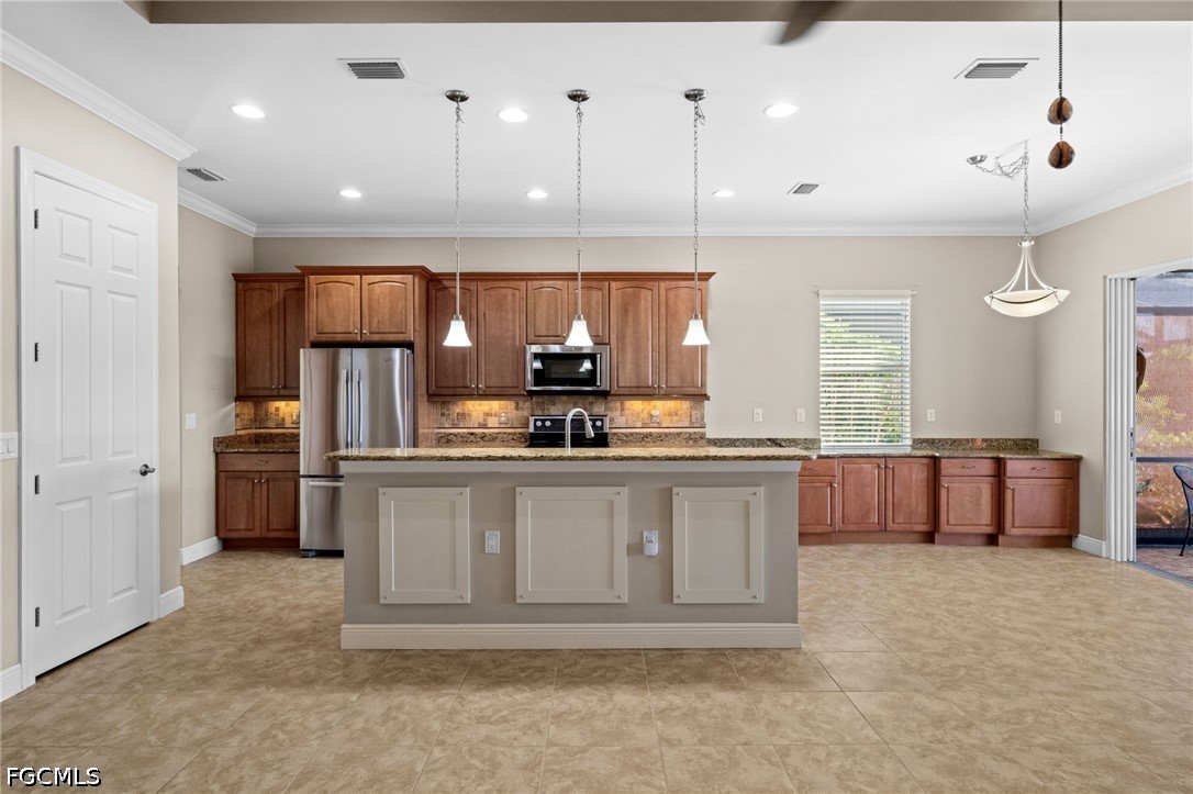 11507 Giulia DR