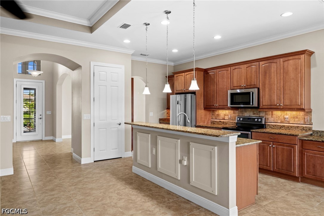 11507 Giulia DR