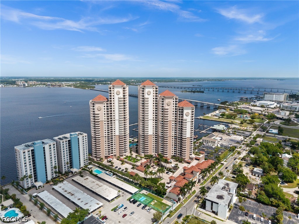 2090 W First ST G807