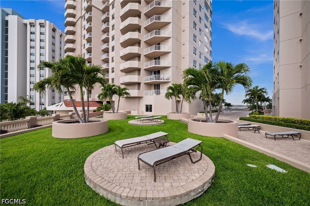 2090 W First ST G807