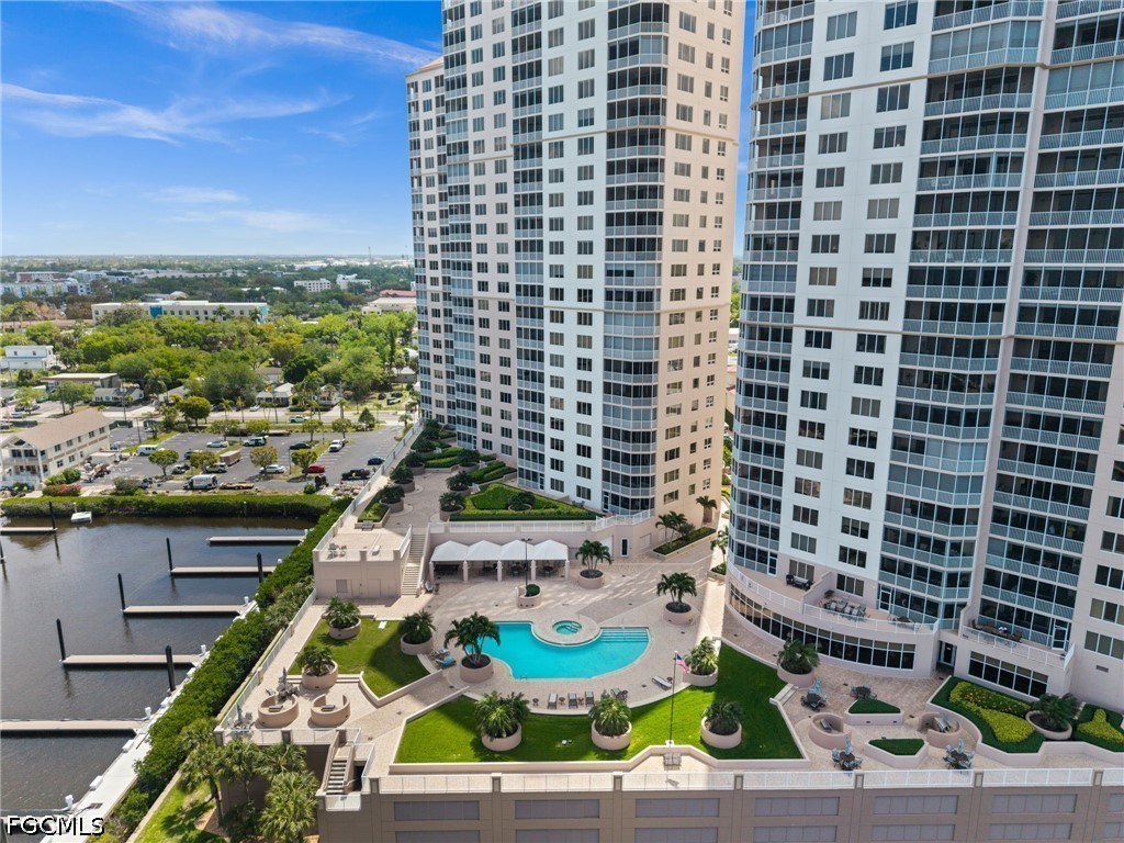 2090 W First ST G807