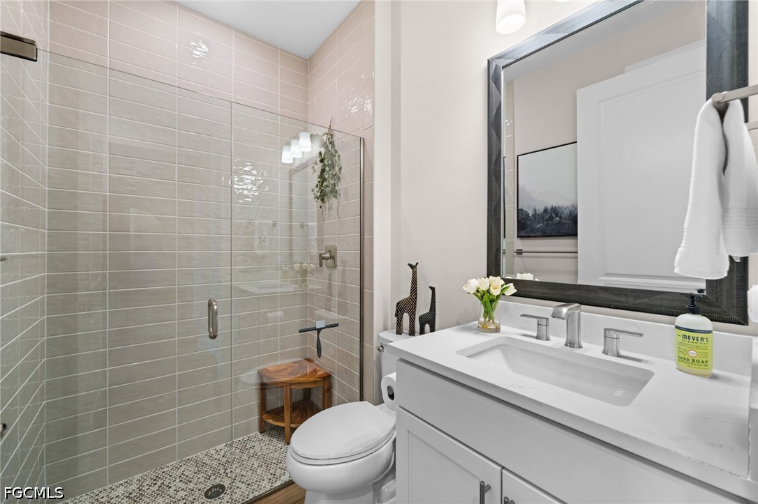 19025 Aqua Shore DR
