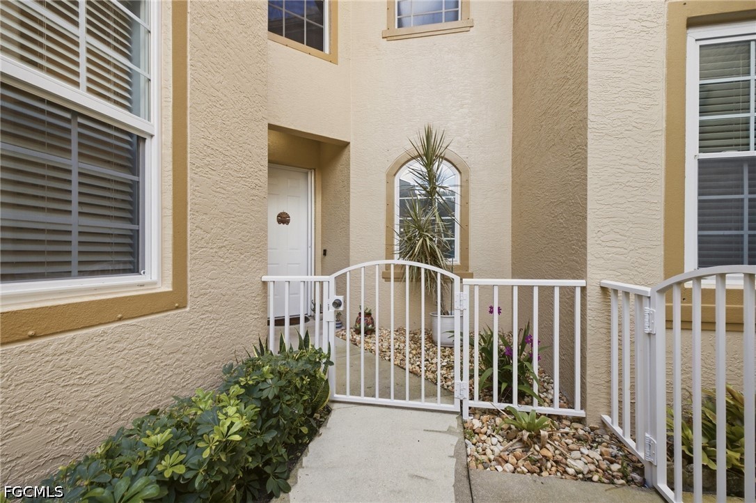 5111 W Hyde Park CT 101