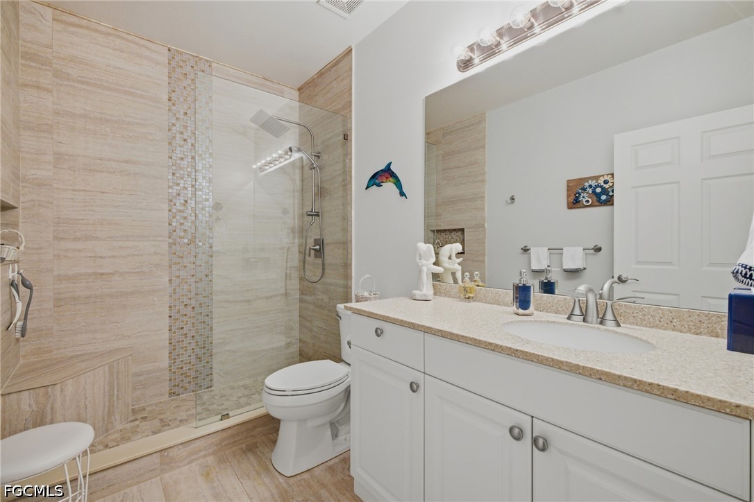 5111 W Hyde Park CT 101