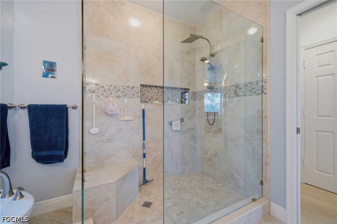 5111 W Hyde Park CT 101