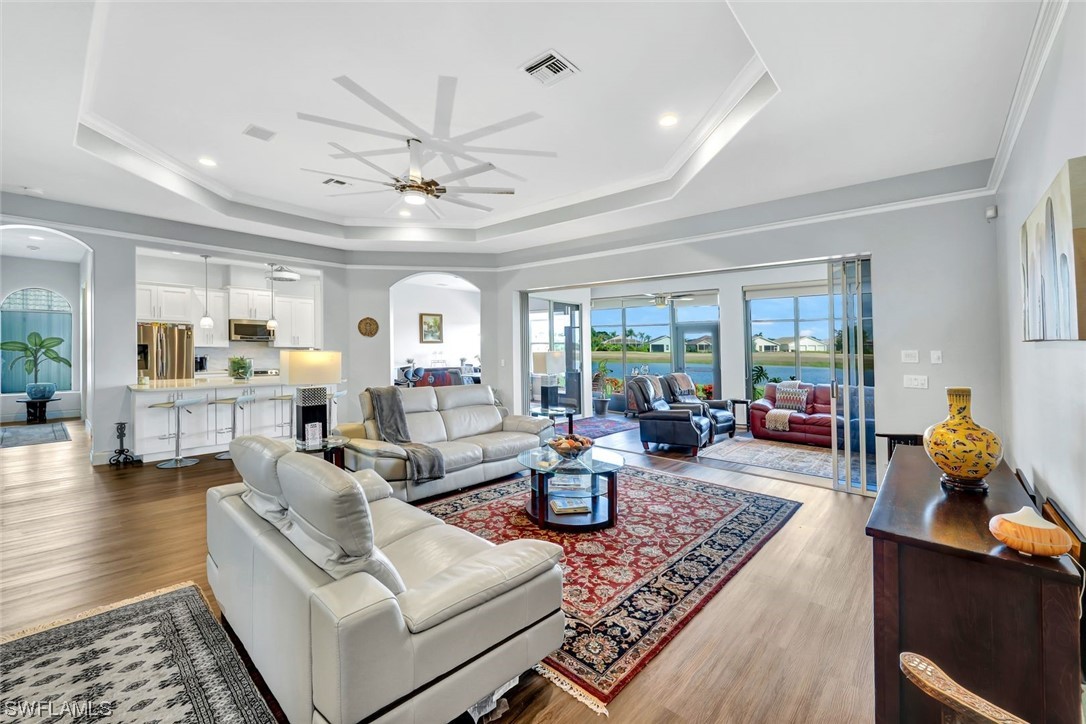 2242 Oxford Ridge CIR