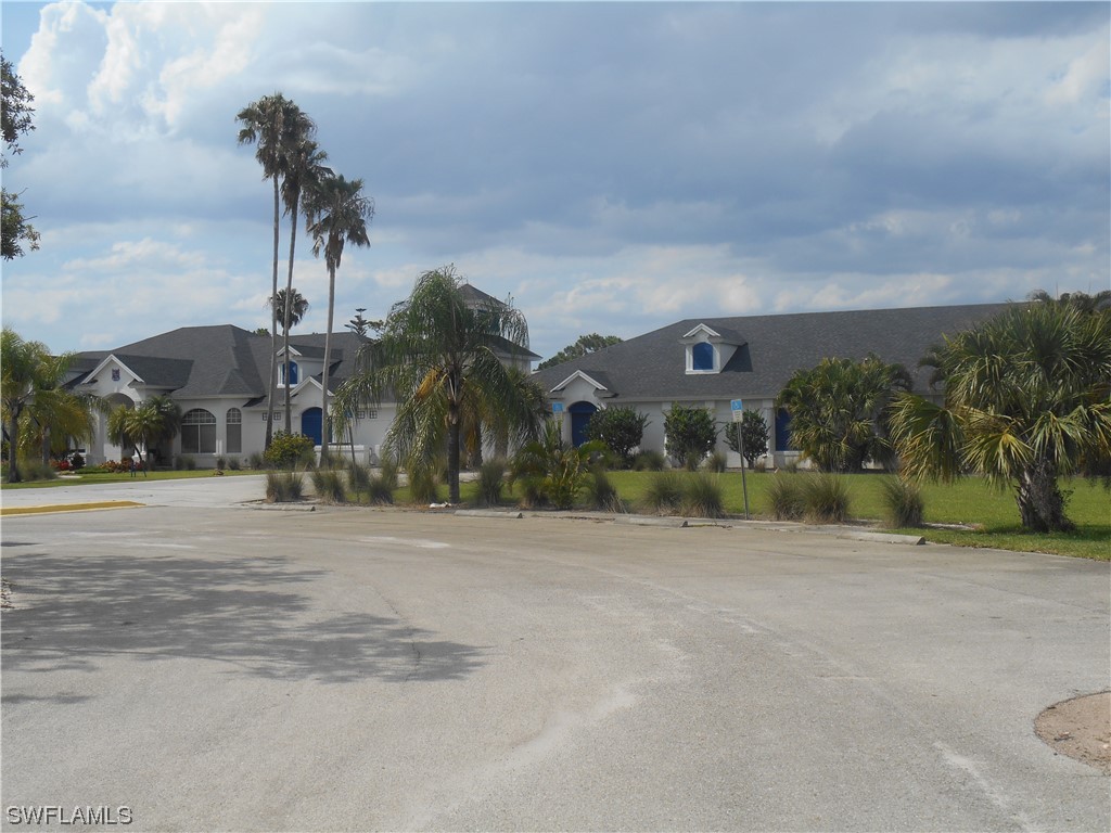 2242 Oxford Ridge CIR