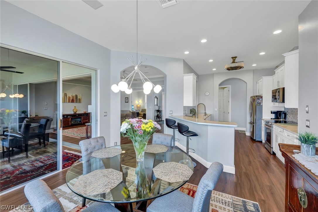 2242 Oxford Ridge CIR