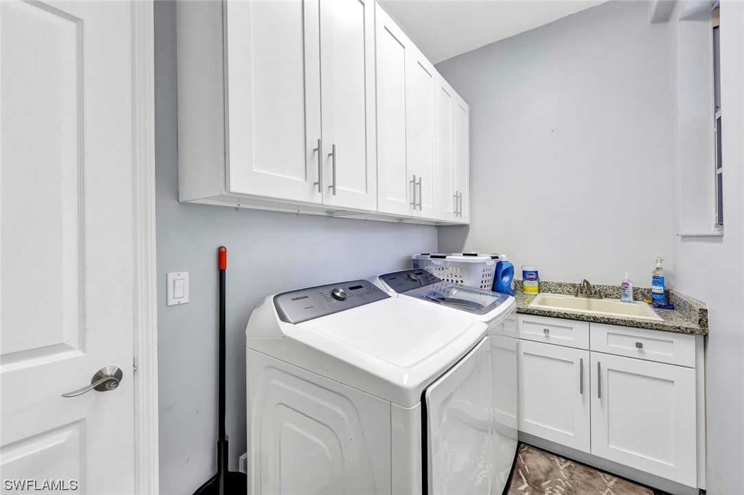 2242 Oxford Ridge CIR