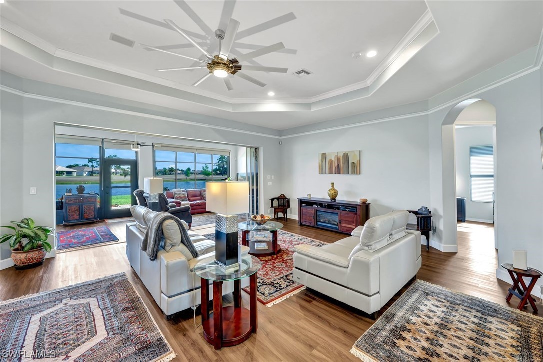 2242 Oxford Ridge CIR