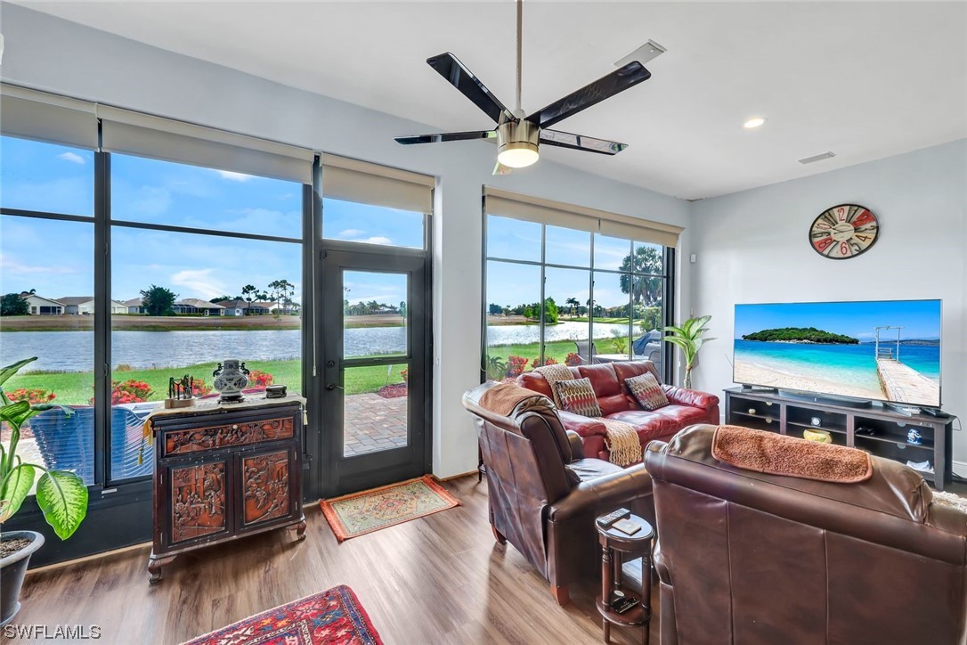 2242 Oxford Ridge CIR