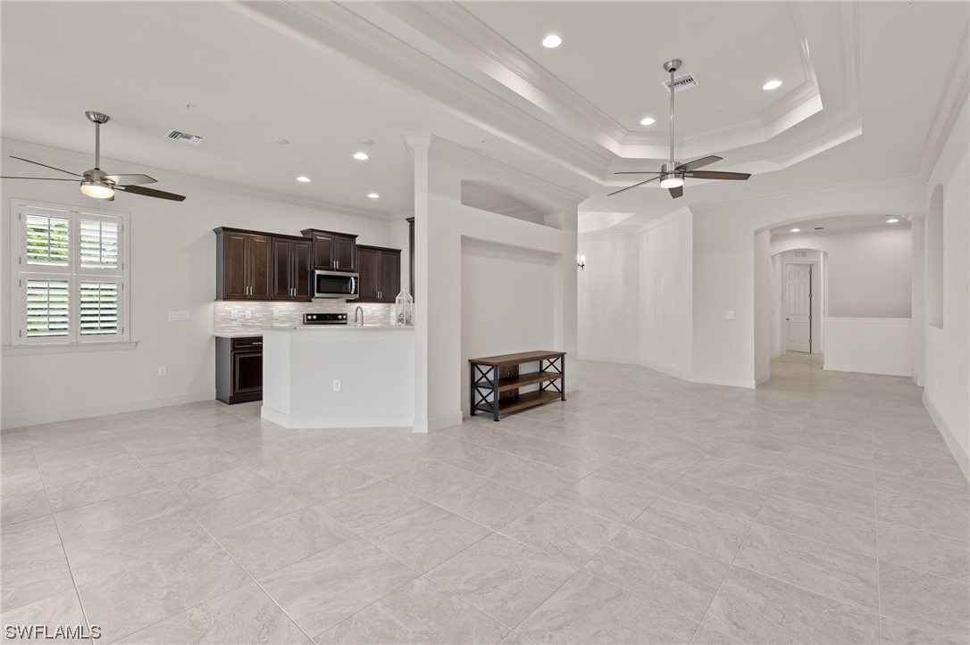 10201 Glastonbury Circle Unit: 202