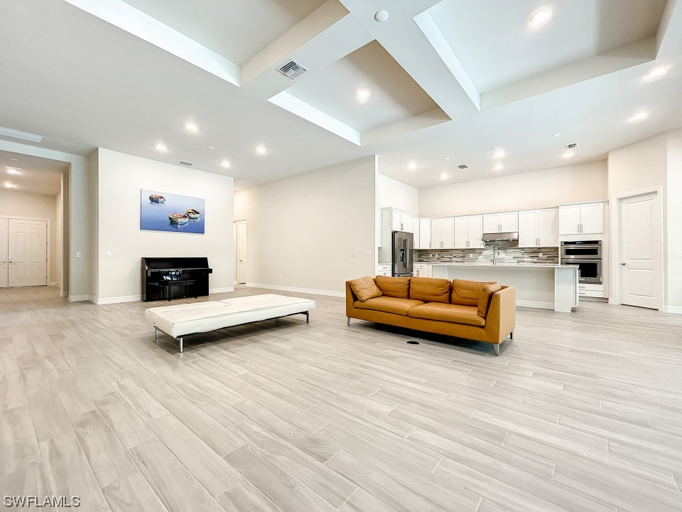 11477 Tiverton TRCE